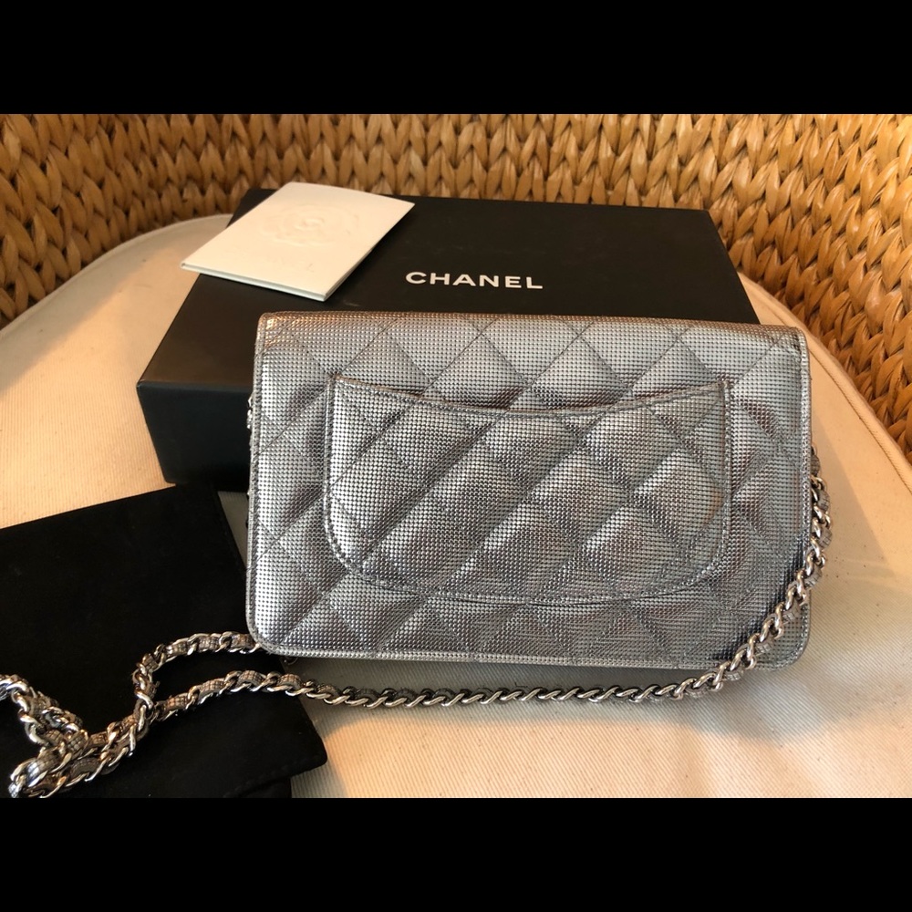AUTHENTIC!!!  CHANEL QUILTED WALLET ON A CHAIN - Picture 5 of 14